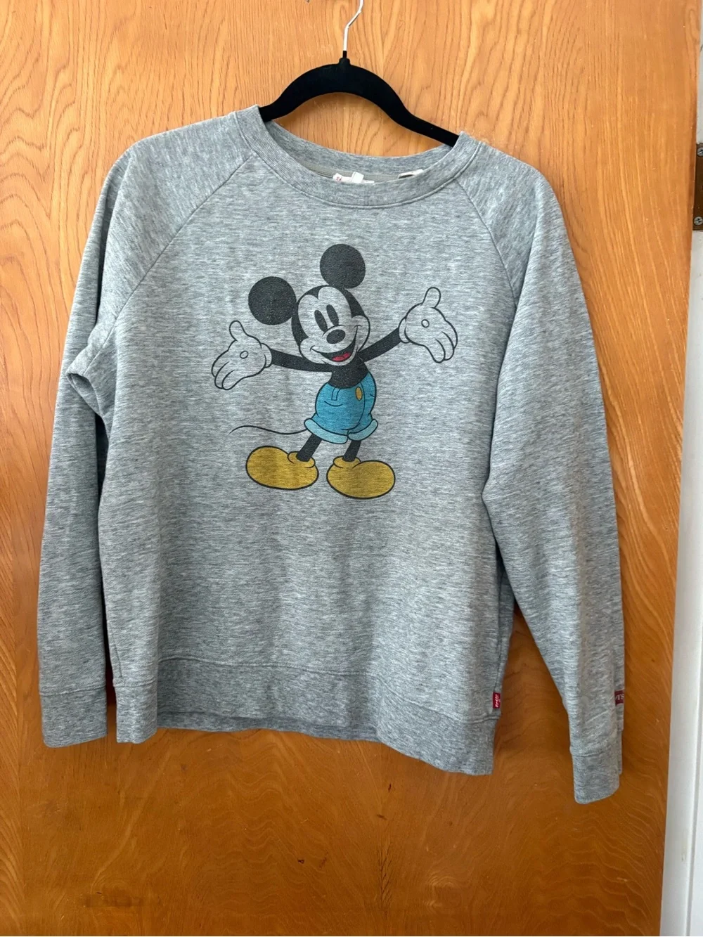 Levi's x Disney Gray Crewneck raglan Sweatshirt with Mickey Graphic M